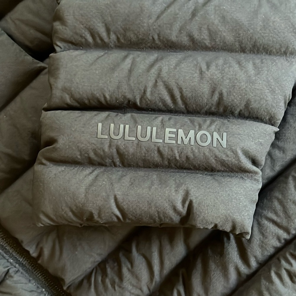 Lululemon Pack It Down Jacket - Picture 7 of 16